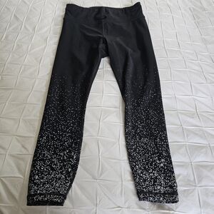 Athleta contender 7/8 tight with reflective splatter design